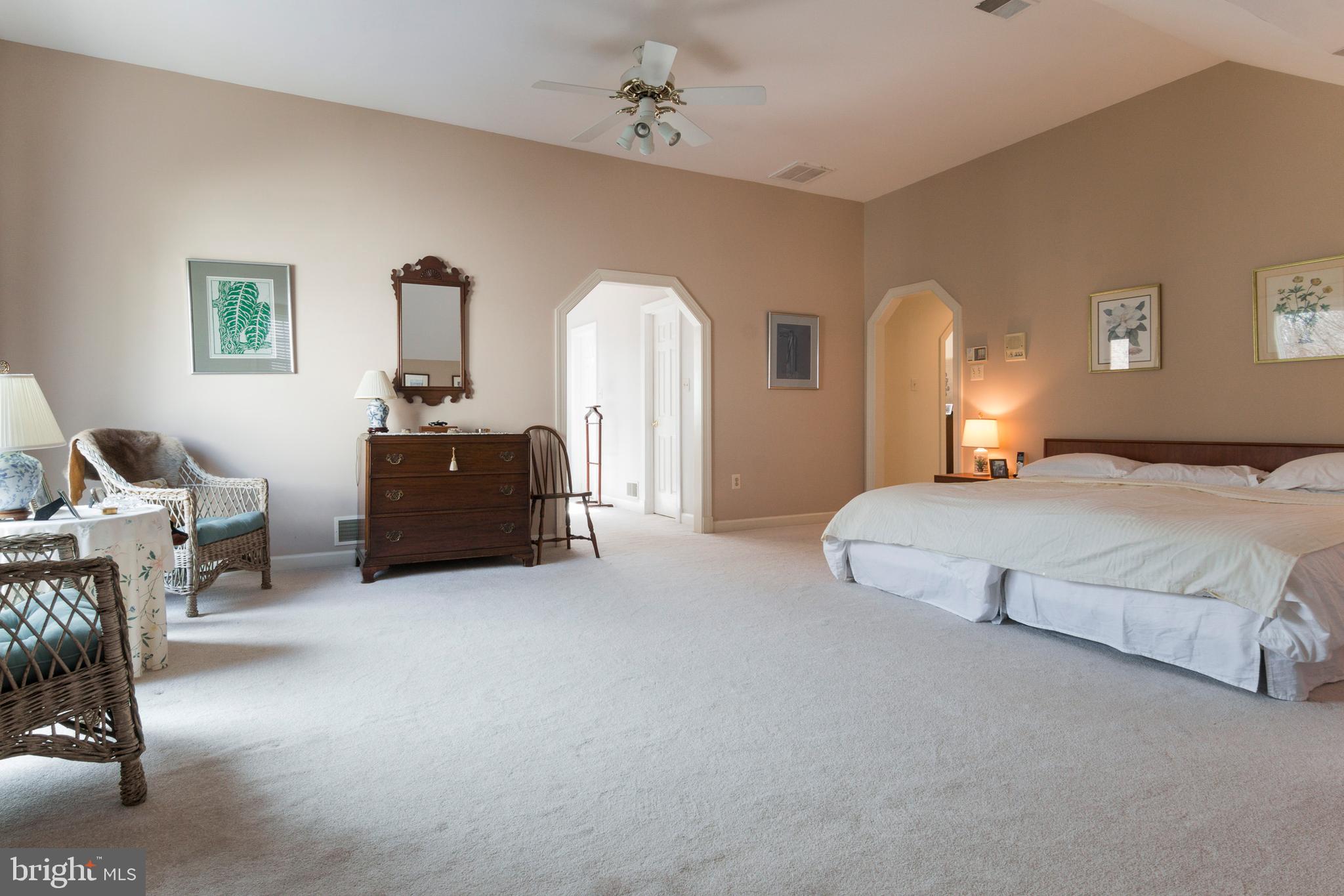 533 Post Oak Road Annapolis, MD 21401 - Photo 31 of 65 Spacious master suite