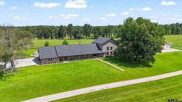 $1,595,000 | 11074 West 64th Highway, Overton, TX 75684