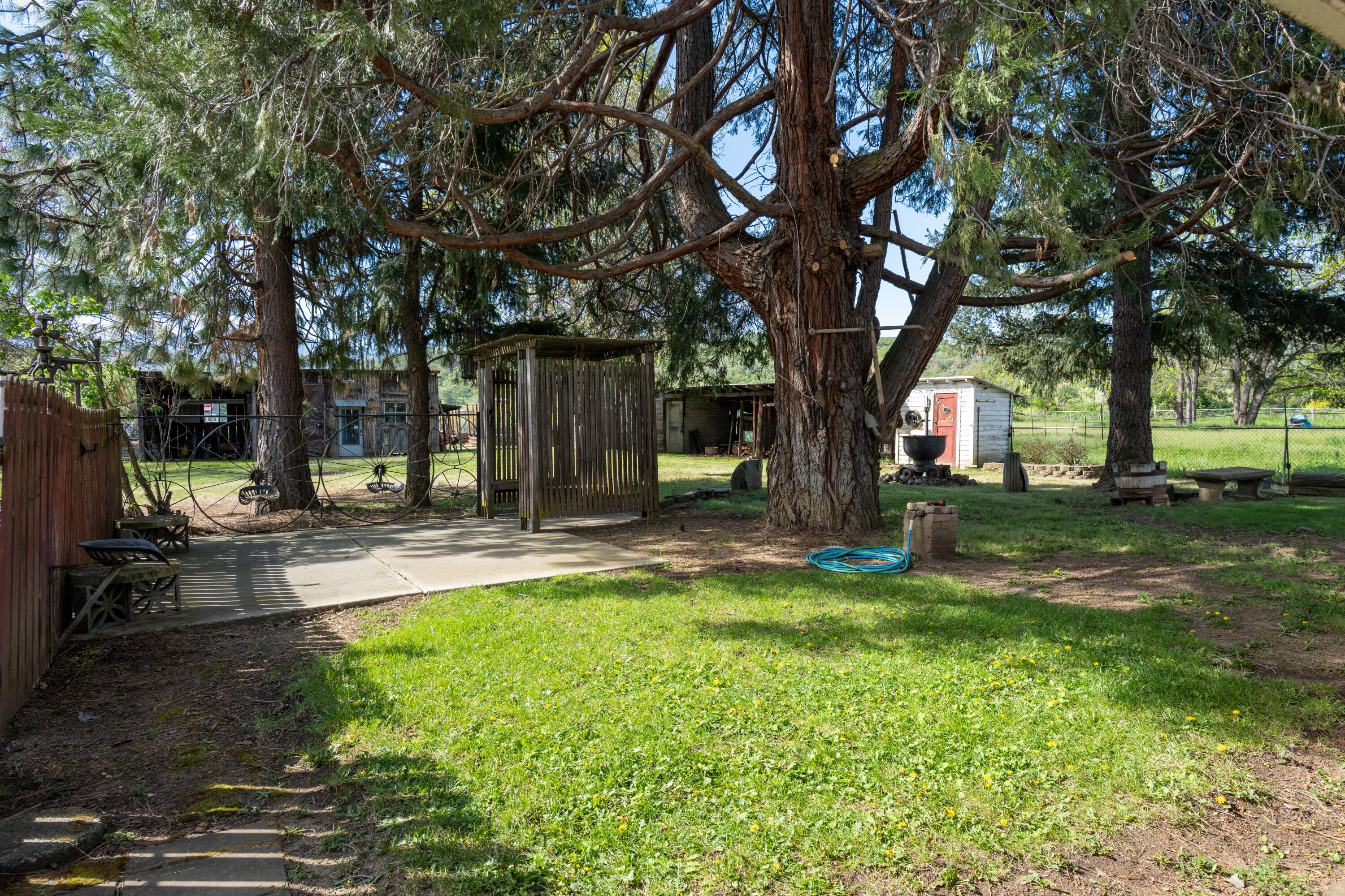 1467 South Stage Road Medford, OR 97501 - Photo 23 of 25 S Stage013