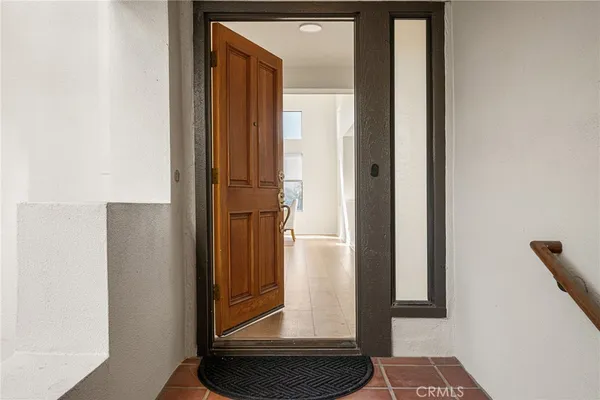$1,950,000 | 19 Waterway, Unit 9, Irvine, CA 92614