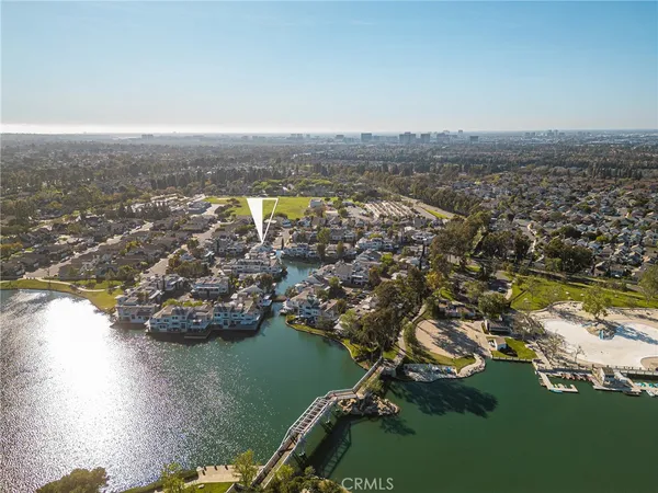 $1,950,000 | 19 Waterway, Unit 9, Irvine, CA 92614