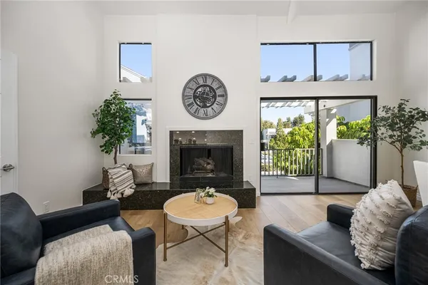 $1,950,000 | 19 Waterway, Unit 9, Irvine, CA 92614