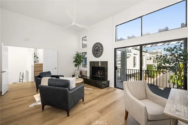 $1,950,000 | 19 Waterway, Unit 9, Irvine, CA 92614