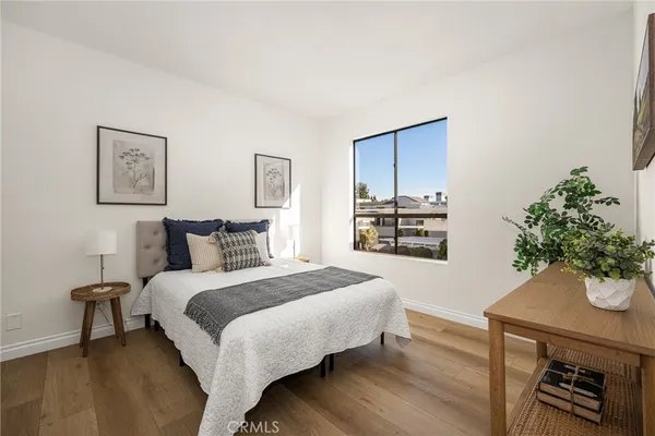 $1,950,000 | 19 Waterway, Unit 9, Irvine, CA 92614
