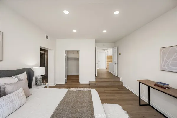 $1,950,000 | 19 Waterway, Unit 9, Irvine, CA 92614