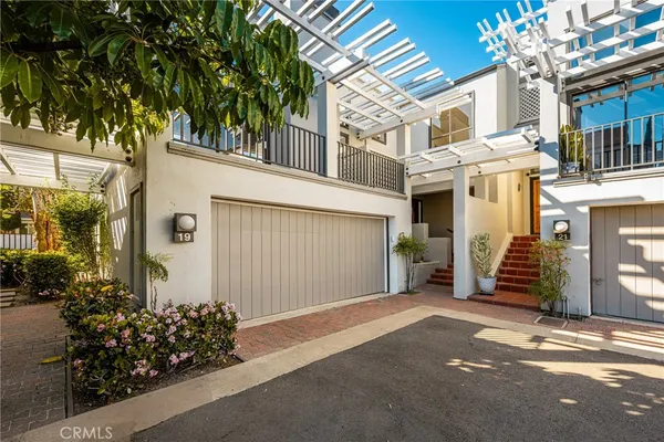 $1,950,000 | 19 Waterway, Unit 9, Irvine, CA 92614