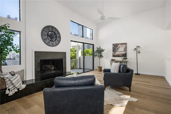 $1,950,000 | 19 Waterway, Unit 9, Irvine, CA 92614
