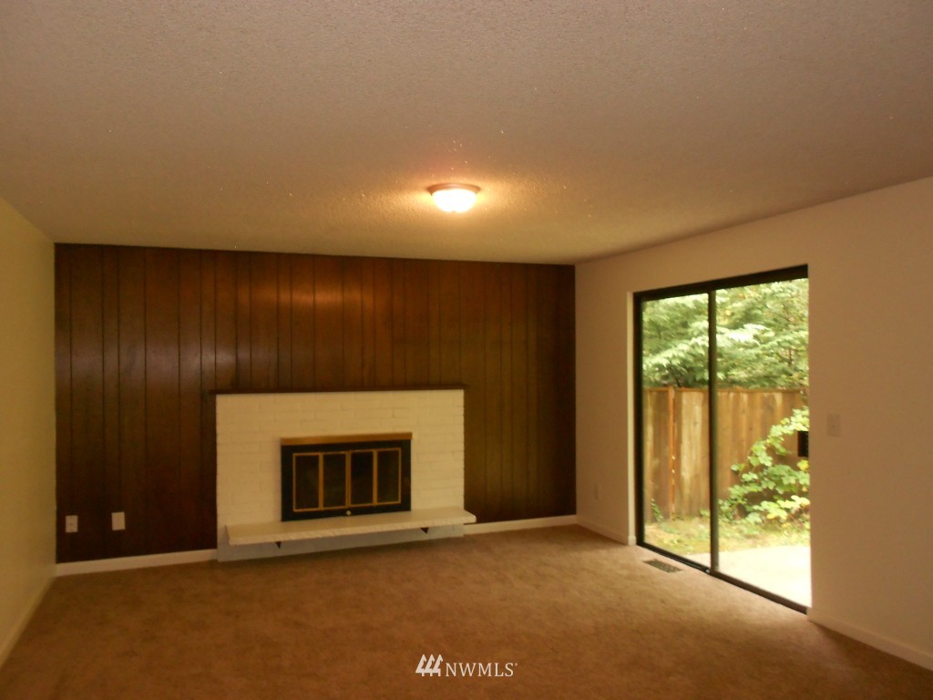 2007 Aberdeen Place Southeast Renton, WA 98055 - Photo 5 of 10