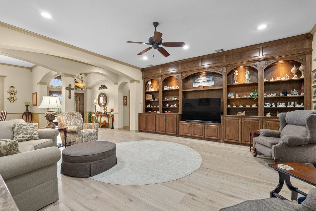 1303 China Grove Drive Rosharon, TX 77583 - Photo 8 of 42 Gallery Image 8