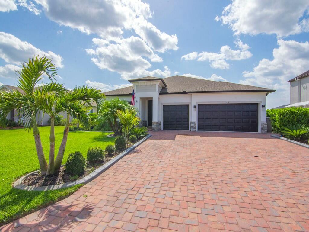 5979 Sequoia Circle Vero Beach, FL 32967 - Photo 2 of 26 tempImageGECKPk
