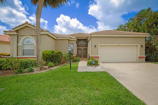 $439,000 | 3877 Summer Chase Court, Lake Worth, FL 33467