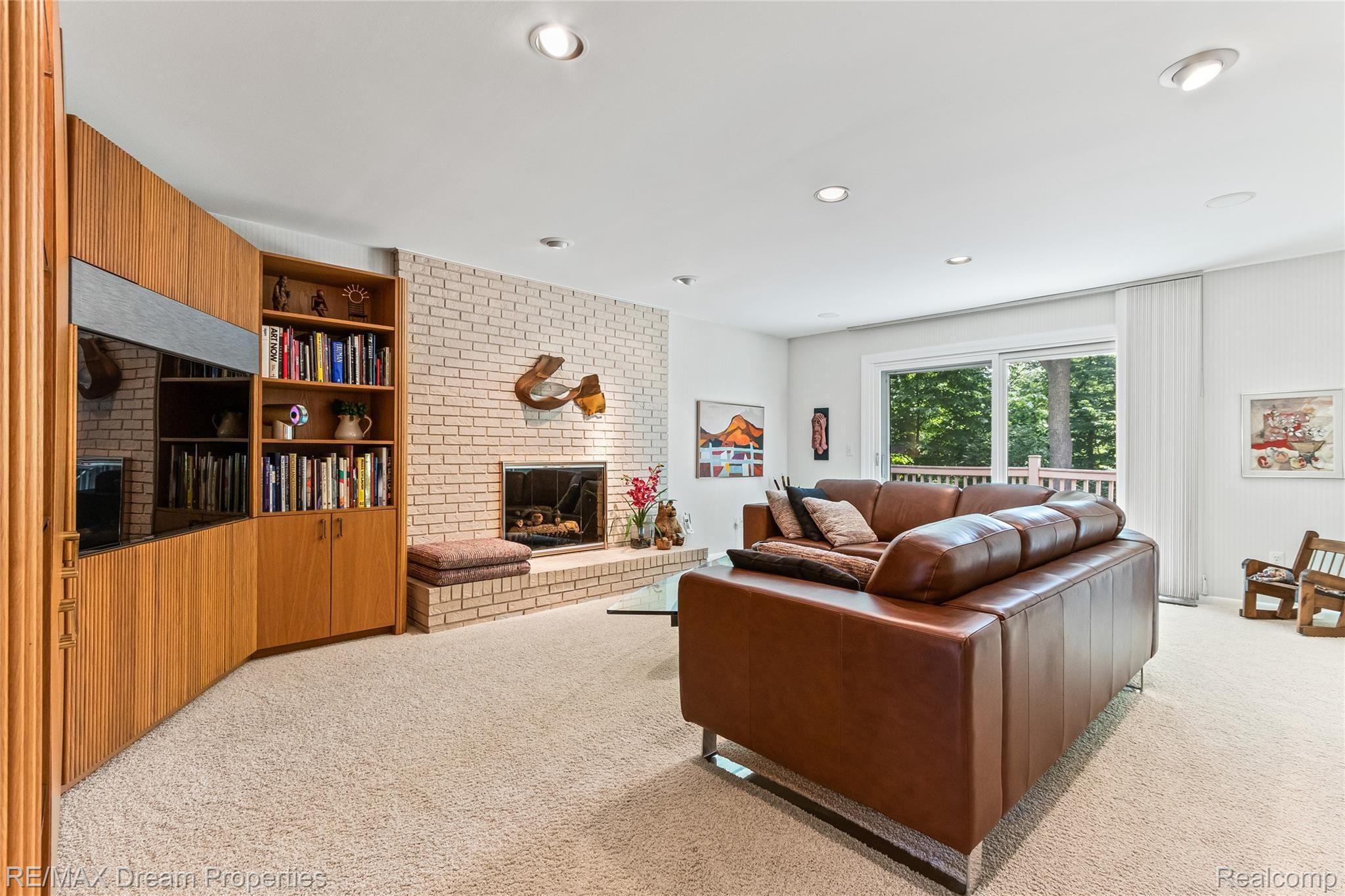 30998 Westwood Road Farmington, MI 48331 - Photo 24 of 47 16 (4).jpg