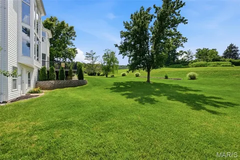 $625,000 | 444 Eagle Pointe Landing Drive, Eureka, MO 63025