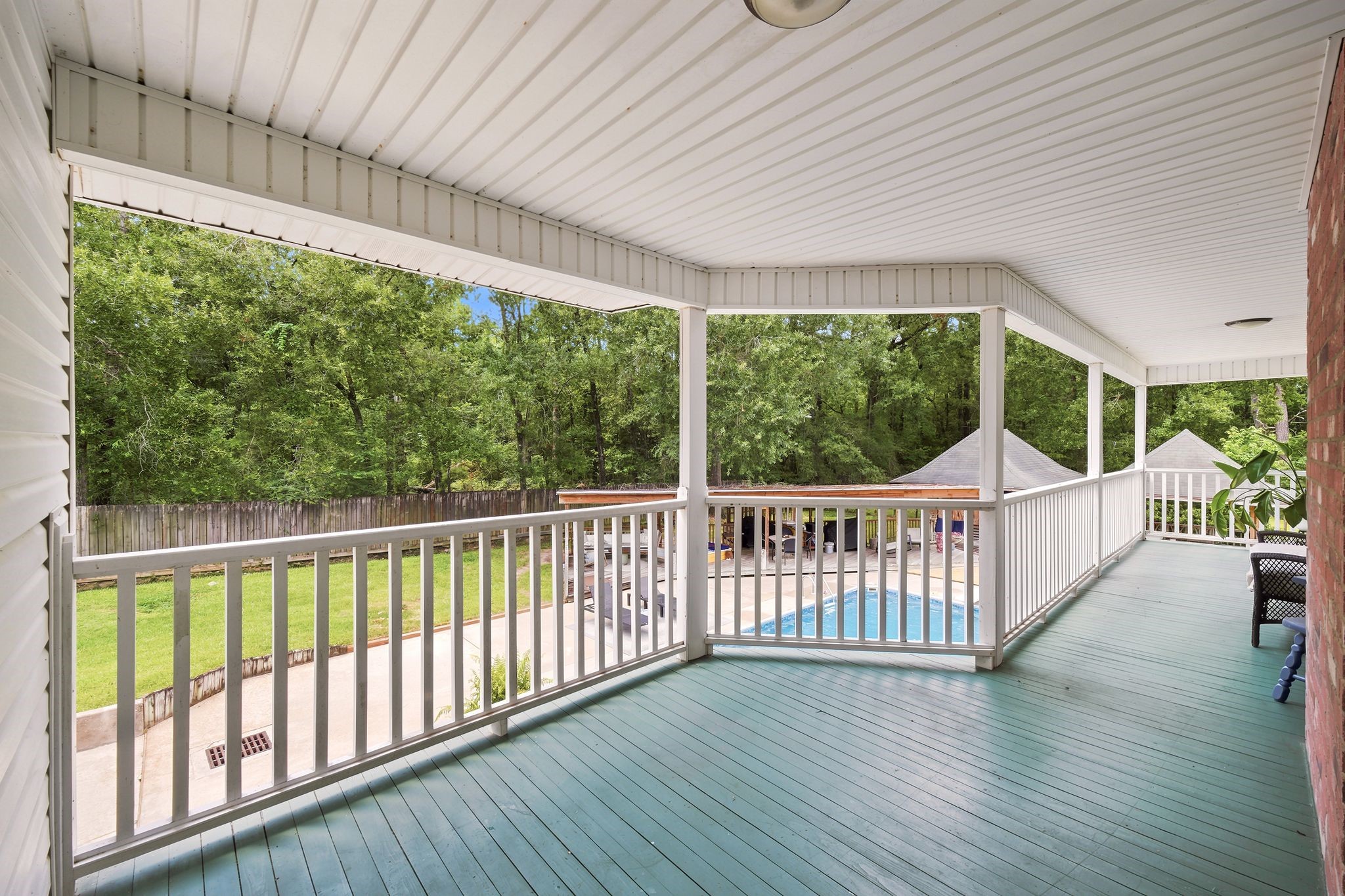 11375 Best Road Beaumont, TX 77713 - Photo 32 of 49 Upstairs patio