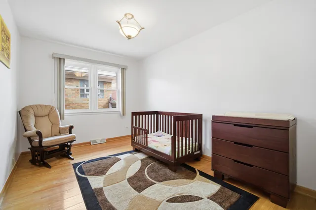 $684,000 | 6228 North Forest Glen Avenue, Chicago, IL 60646