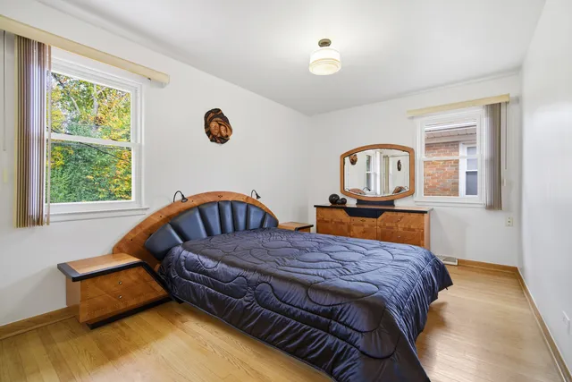 $684,000 | 6228 North Forest Glen Avenue, Chicago, IL 60646