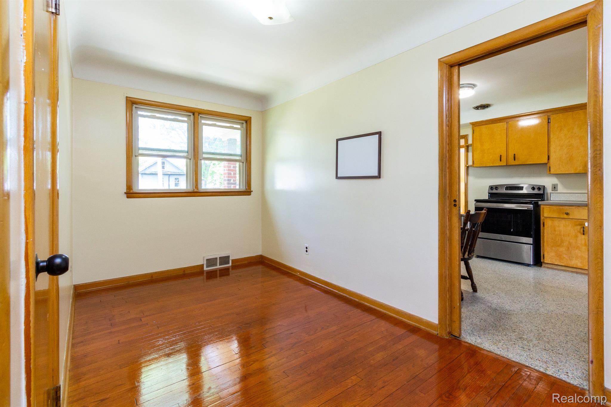 7363 Dale Center Line, MI 48015 - Photo 22 of 38 Gallery Image 22