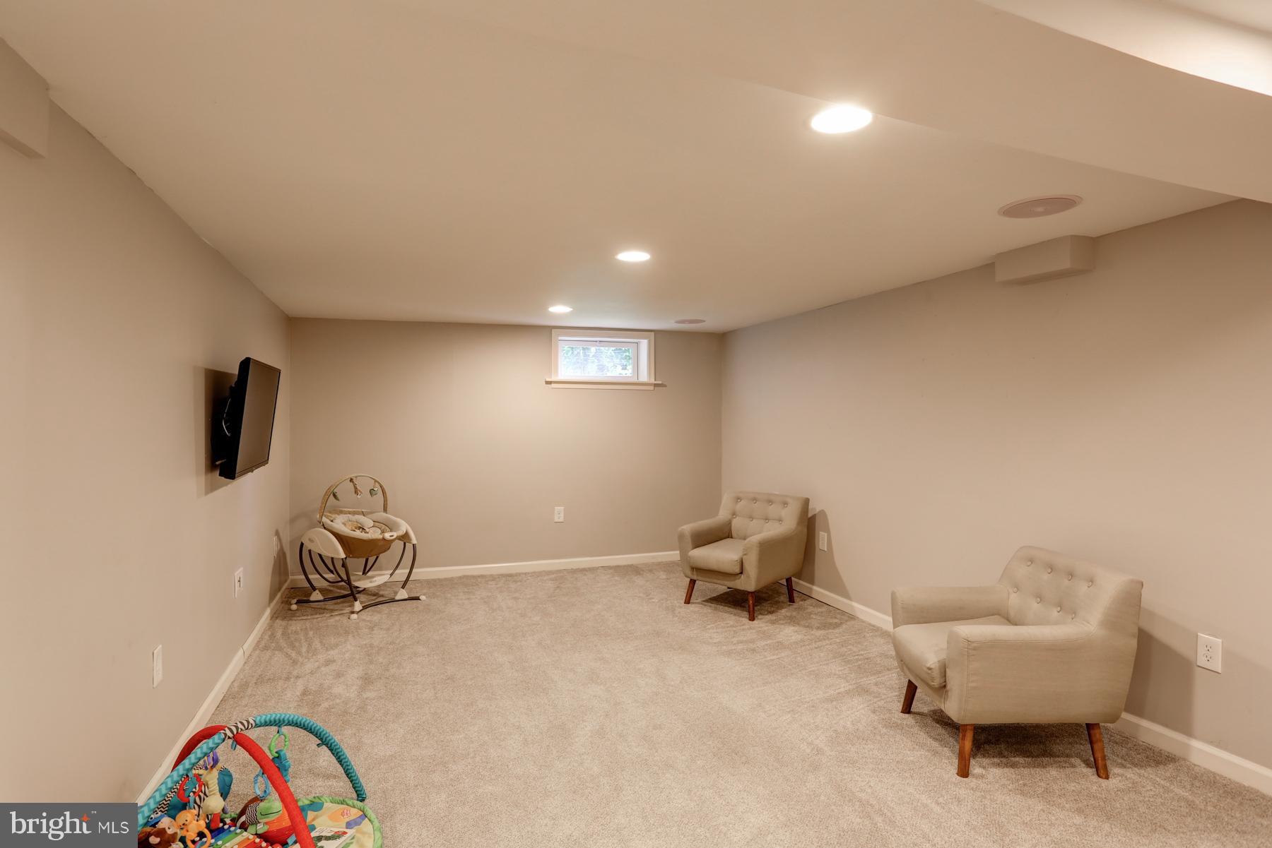 155 North Hazel Street Manheim, PA 17545 - Photo 16 of 24