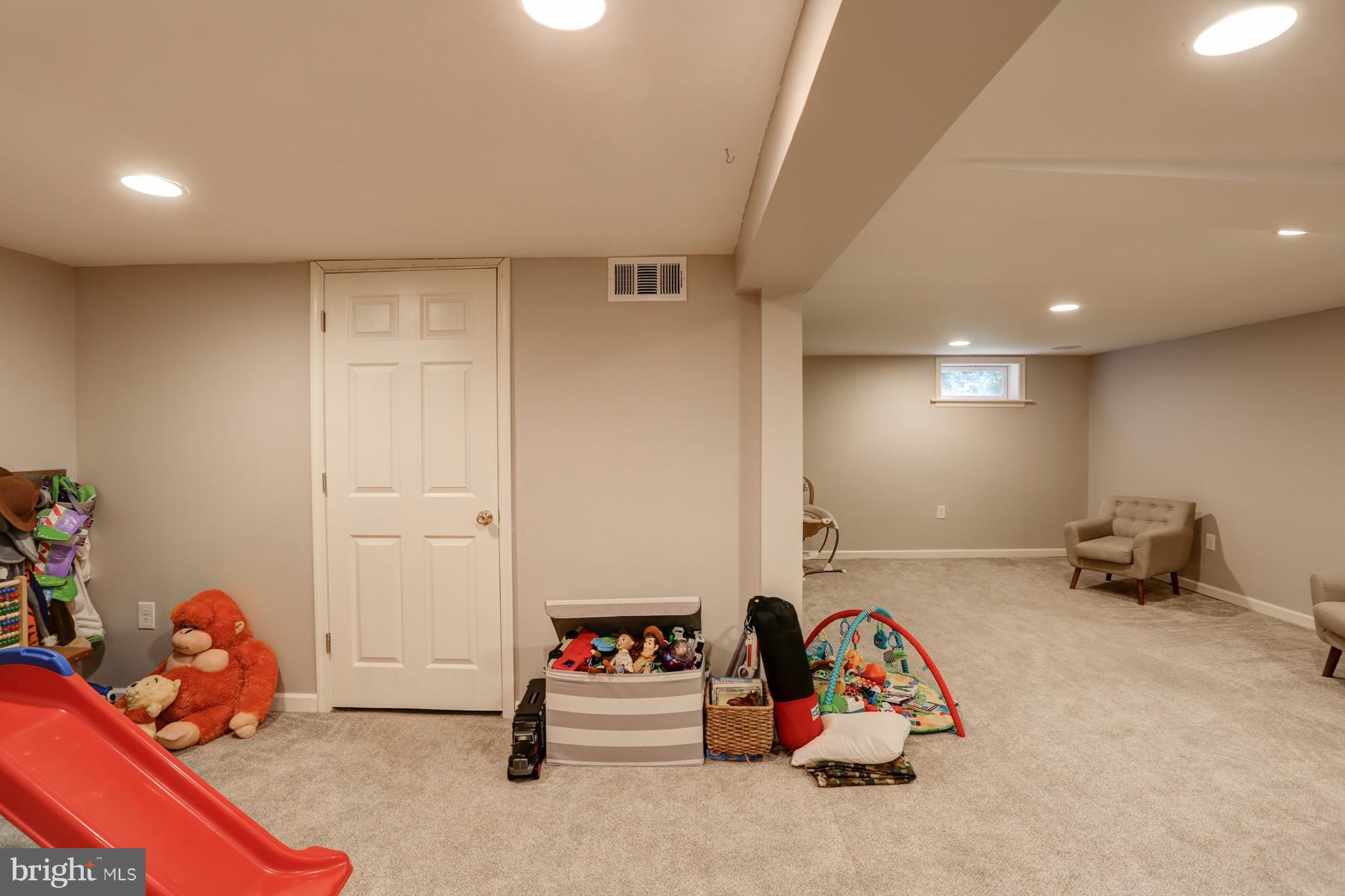 155 North Hazel Street Manheim, PA 17545 - Photo 19 of 24