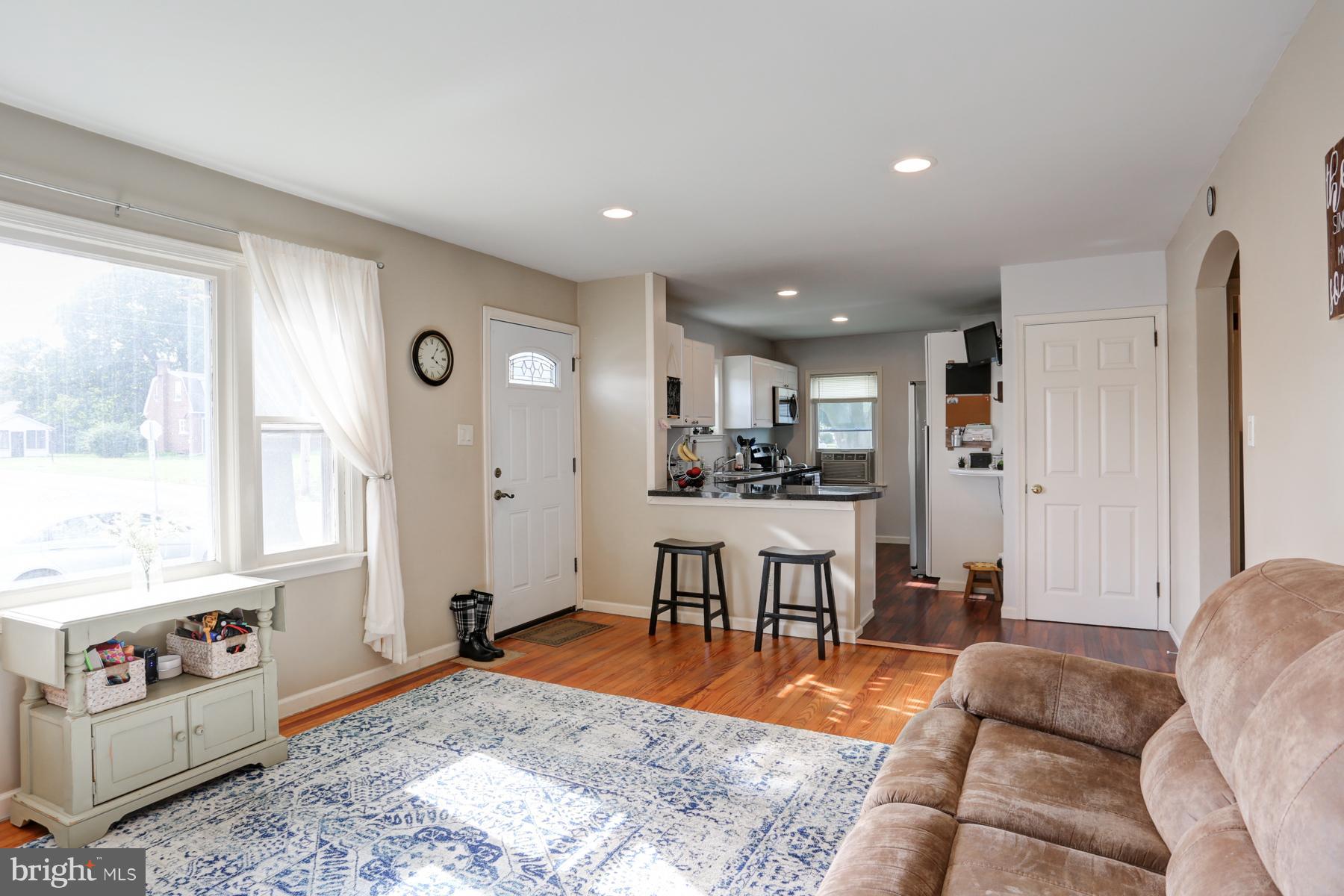 155 North Hazel Street Manheim, PA 17545 - Photo 3 of 24