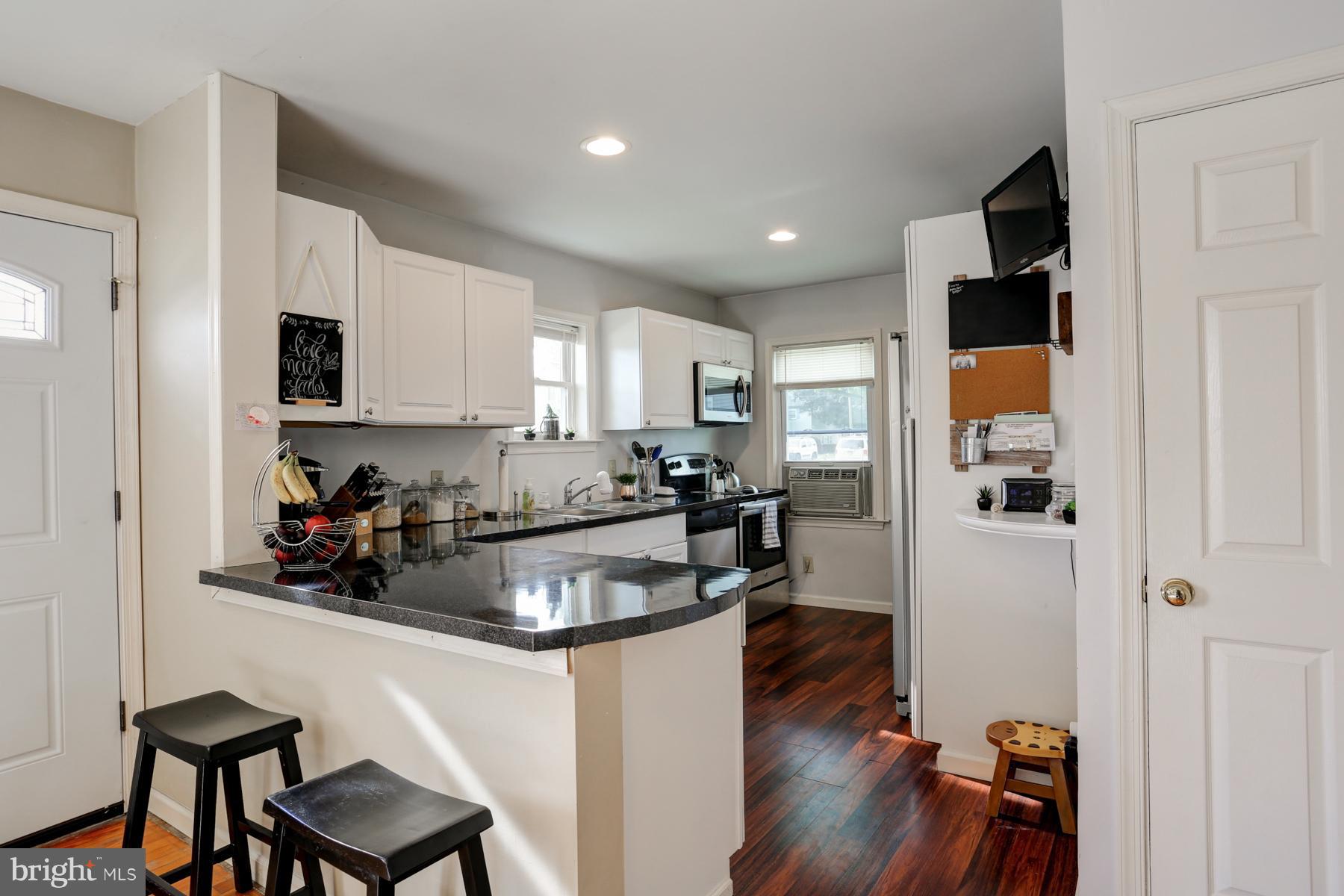 155 North Hazel Street Manheim, PA 17545 - Photo 4 of 24