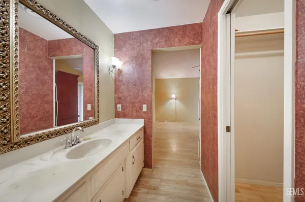 $225,000 | Undisclosed Address, Bakersfield, CA 93308