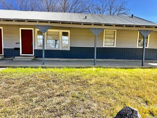$1,295 | 400 Pfeil Street, Schertz, TX 78154