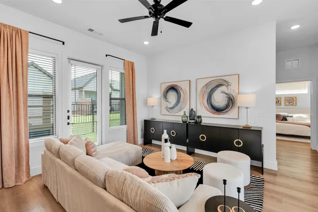 $2,545 | 1513 B Forward Drive, Little Elm, TX 75068