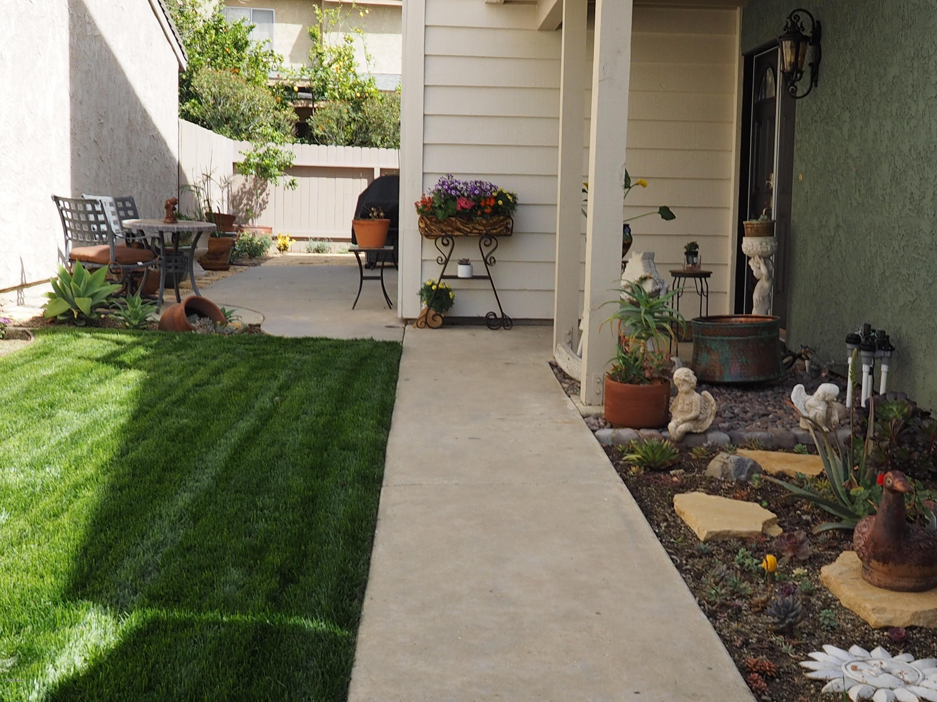 5727 Cochran Street Simi Valley, CA 93063 - Photo 4 of 43 a view of a backyard with sitting area