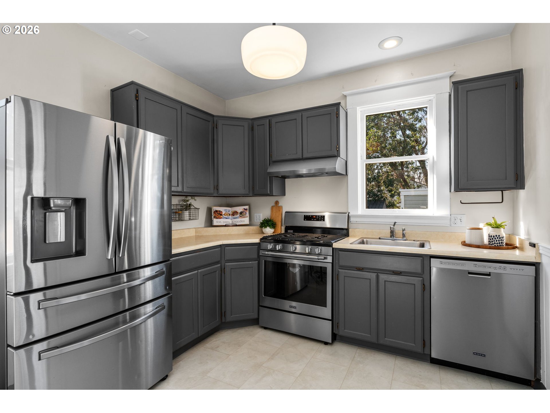 7153 North Atlantic Avenue Portland, OR 97217 - Photo 17 of 45