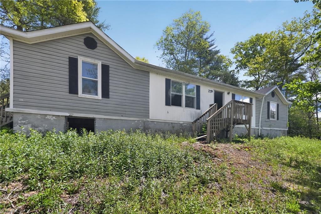 279 Windy Road Fleetwood, NC 28626 - Photo 2 of 29