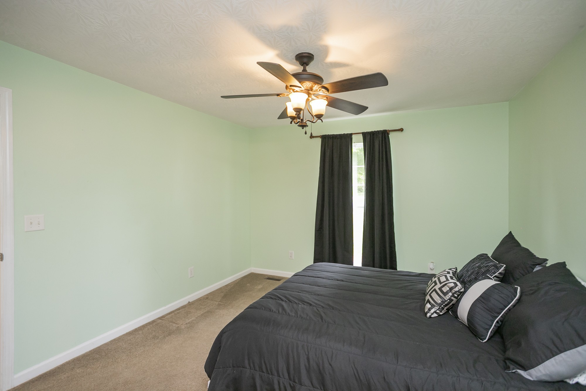 1005 Red Oak Road Charlotte, TN 37036 - Photo 18 of 34 Gallery Image 18