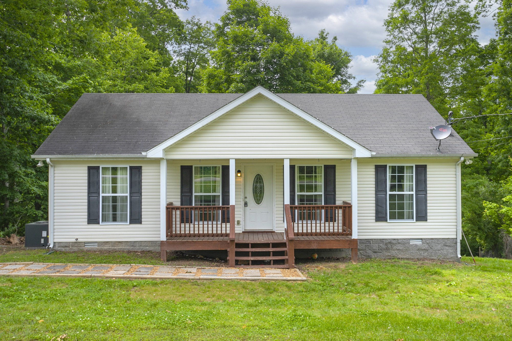 1005 Red Oak Road Charlotte, TN 37036 - Photo 3 of 34 Gallery Image 3
