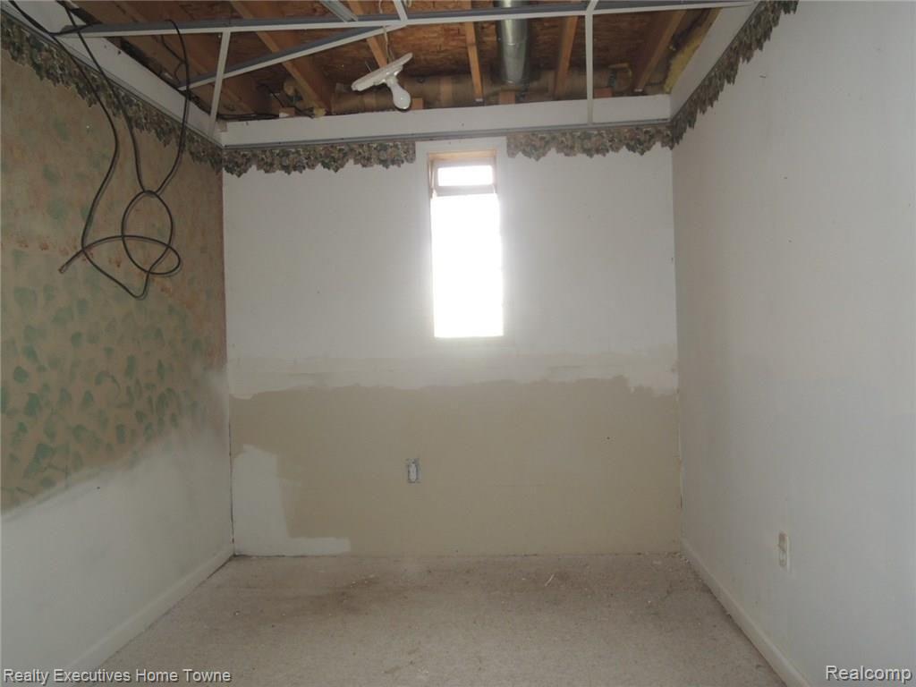 4223 Harris Road Fort Gratiot, MI 48059 - Photo 19 of 19 DSCN0328.JPG