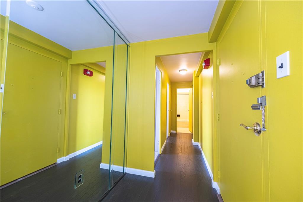 4625 Fifth Avenue, Unit 609 Pittsburgh, PA 15213 - Photo 8 of 27 a view of a bathroom with shower