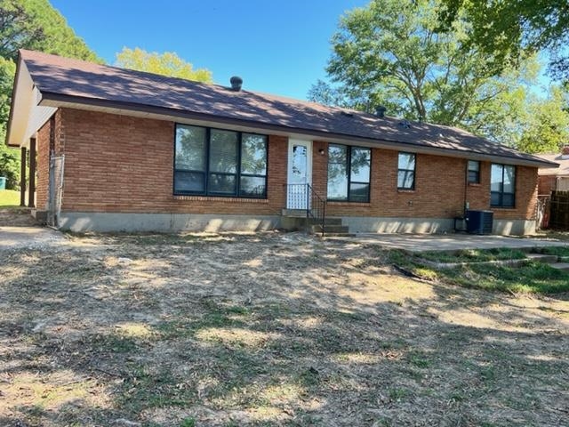 5173 Sea Shore Road Memphis, TN 38109 - Photo 2 of 17 Gallery Image 2