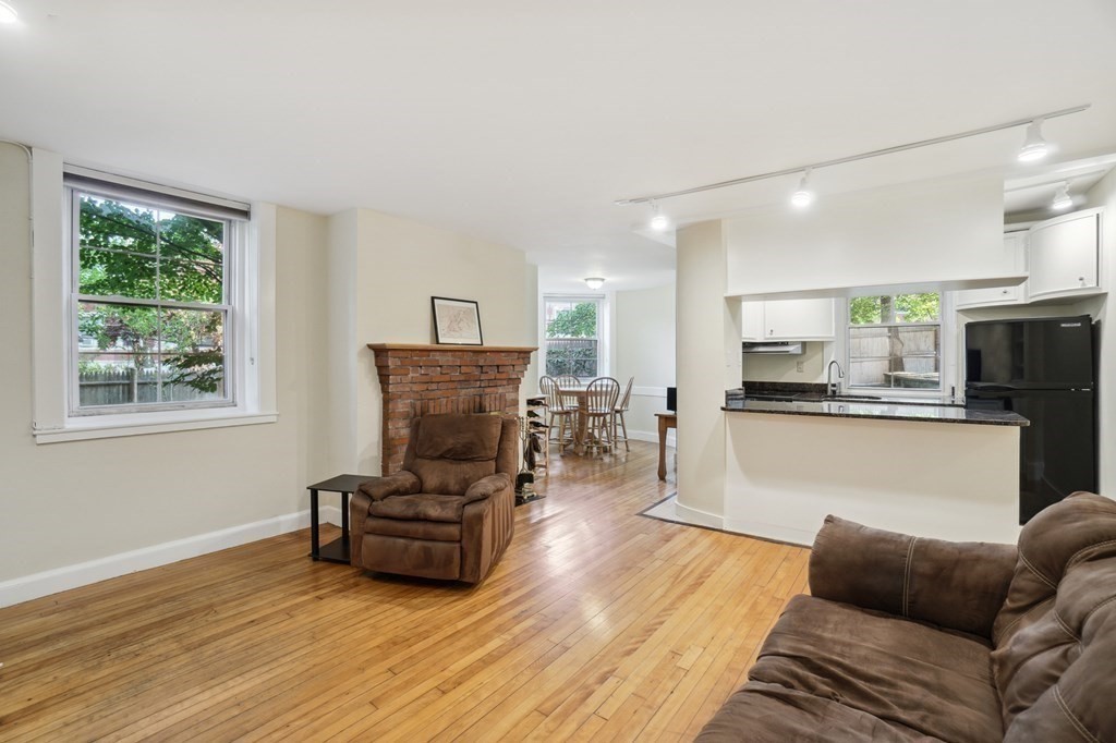 11 Garrison Road, Unit 1 Brookline, MA 02445 - Photo 5 of 22