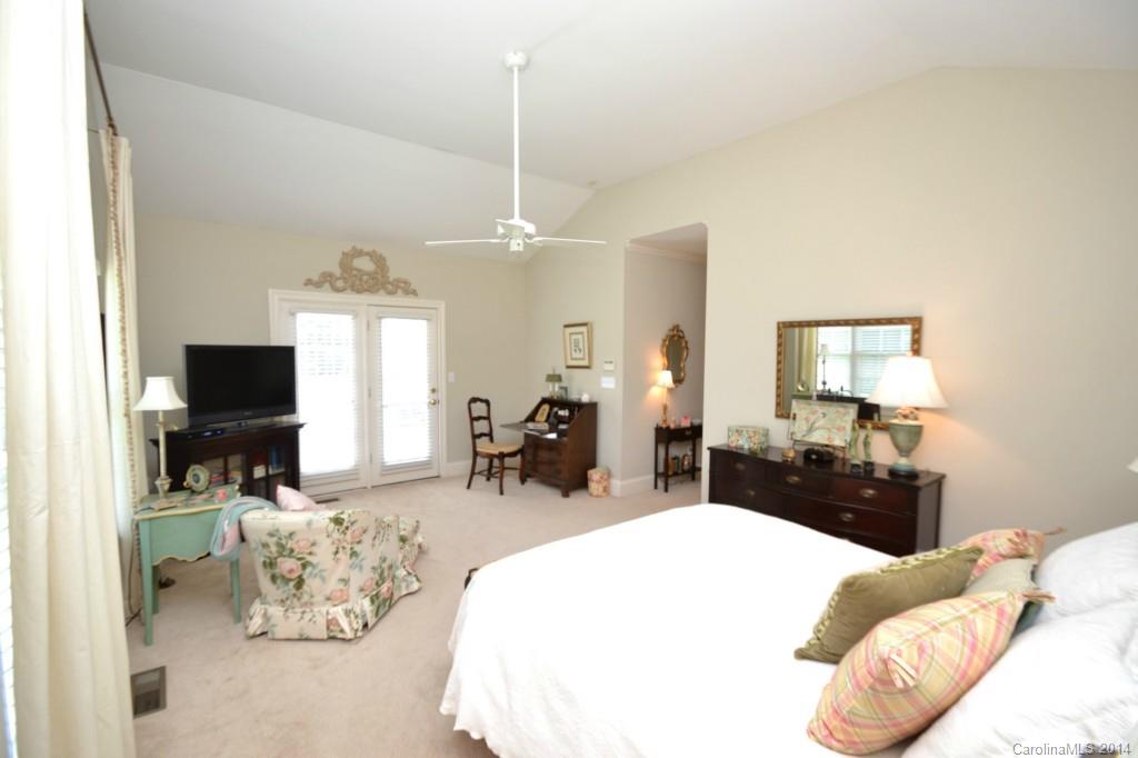 5228 Colony Road Charlotte, NC 28226 - Photo 10 of 19 Gallery Image 10