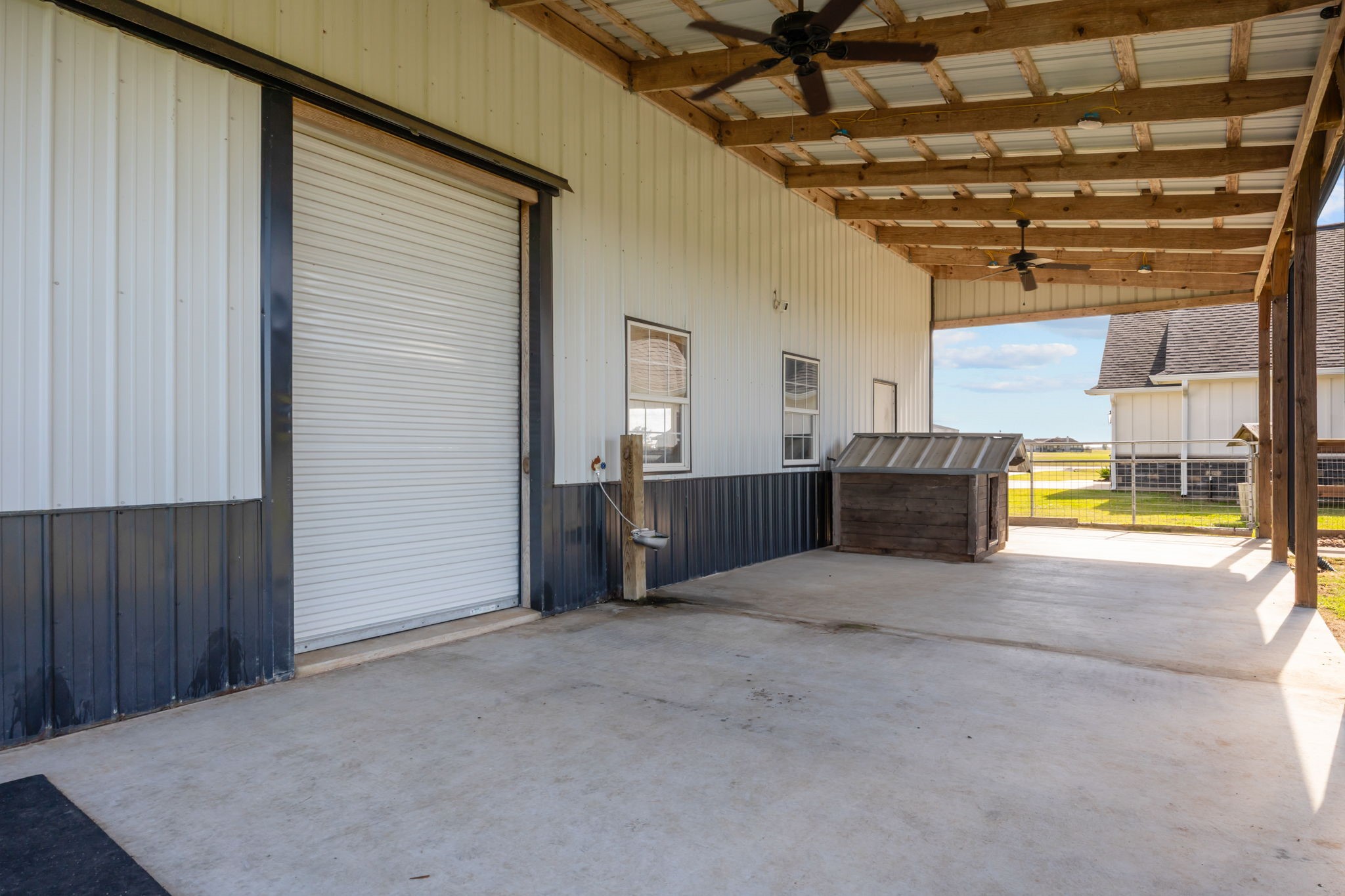 756 Angus Trail Angleton, TX 77515 - Photo 27 of 39 a view of an empty room with a window