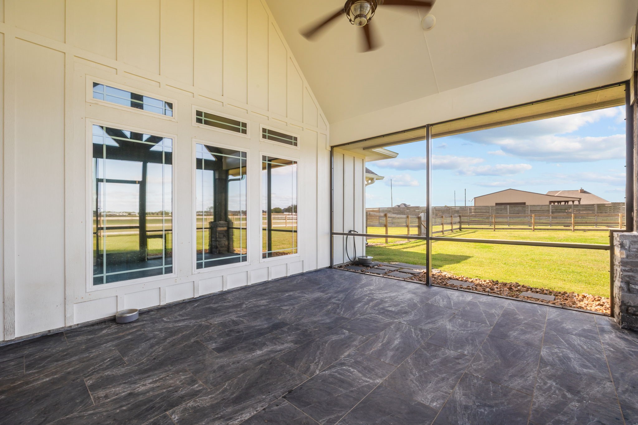756 Angus Trail Angleton, TX 77515 - Photo 29 of 39 a view of an empty room and window