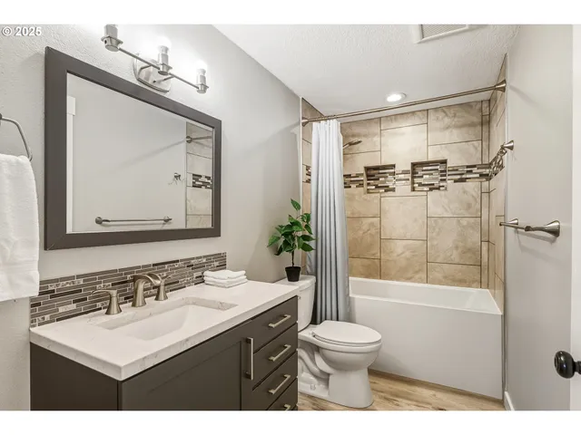 $1,474,900 | 29201 Southeast Hillyard Drive, Boring, OR 97009