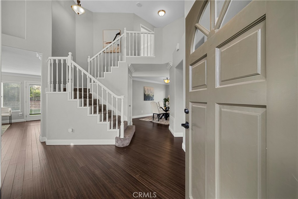 28328 Foothill Road Castaic, CA 91384 - Photo 3 of 38