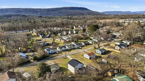 $315,000 | 828 Henderson Avenue, Rossville, GA 30741