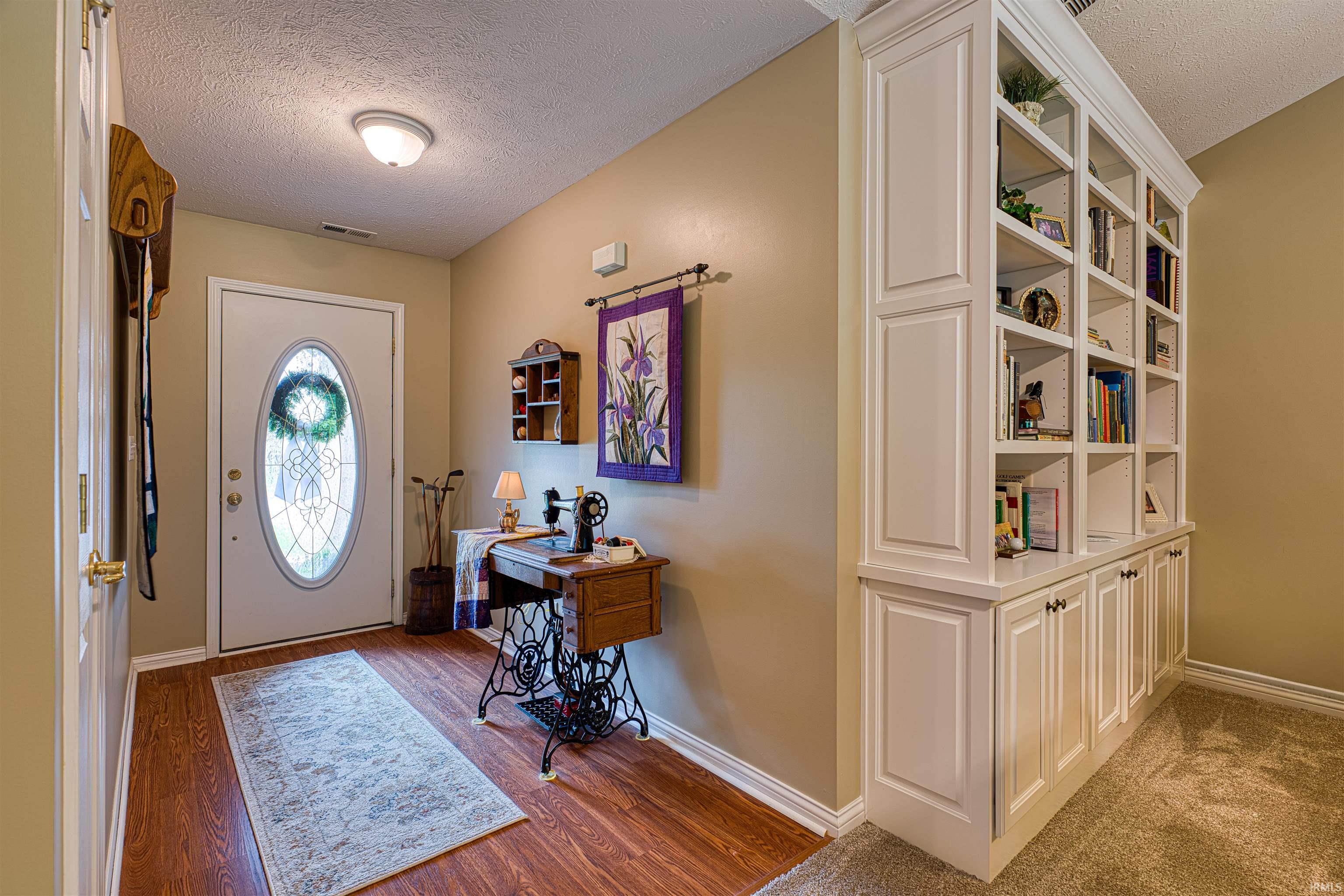 10344 Clippinger Road Evansville, IN 47725 - Photo 6 of 41