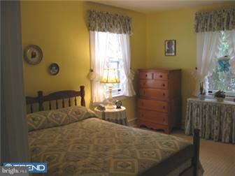 31 Decatur Road Havertown, PA 19083 - Photo 6 of 11