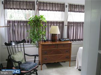 31 Decatur Road Havertown, PA 19083 - Photo 7 of 11