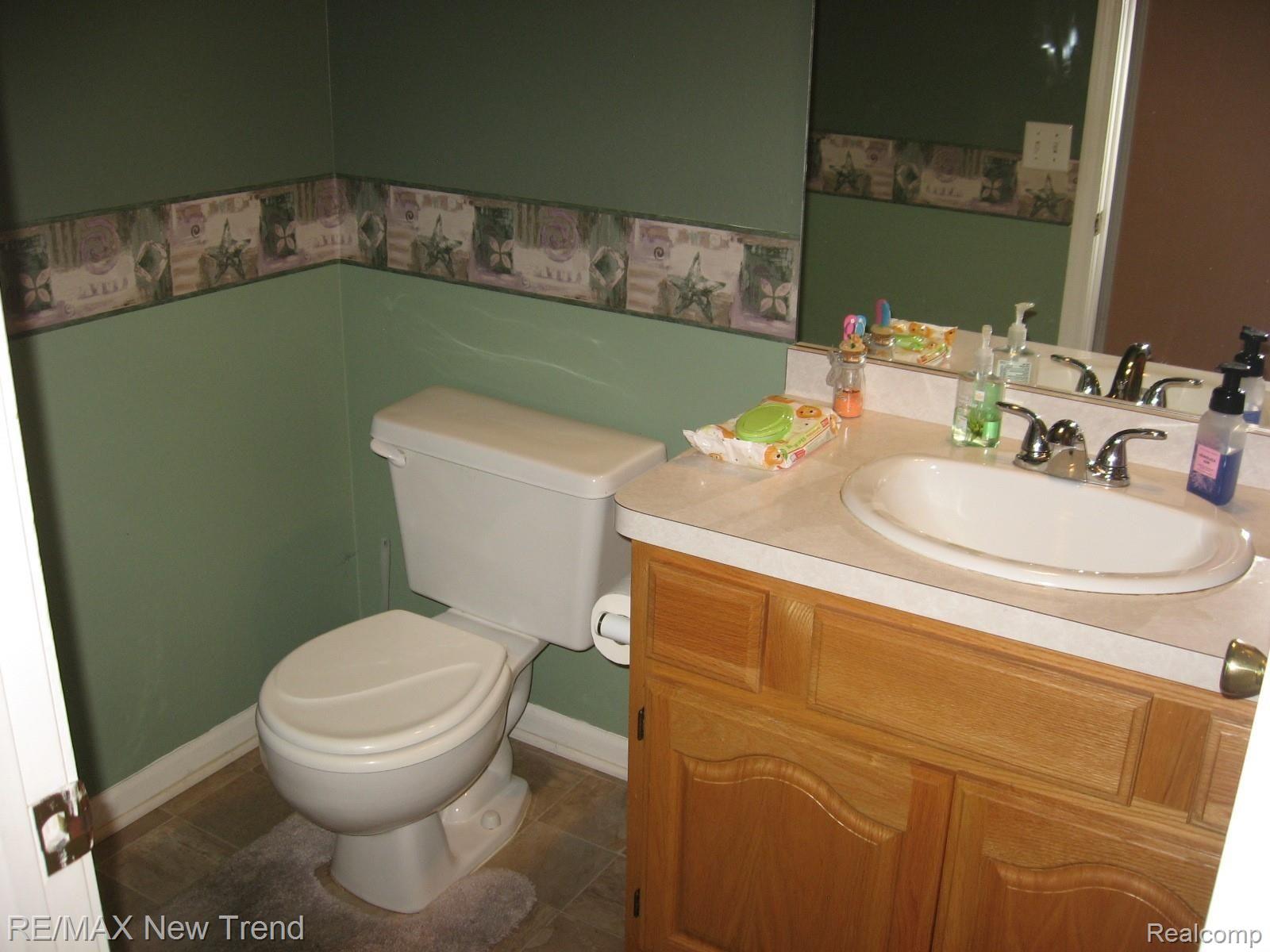 19031 Wayne Road Livonia, MI 48152 - Photo 24 of 56 IMG_7141 (1).JPG