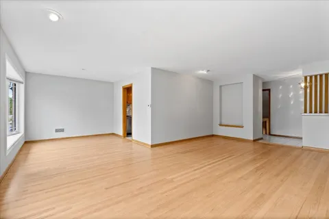 $525,000 | 7357 North Crawford Avenue, Lincolnwood, IL 60712