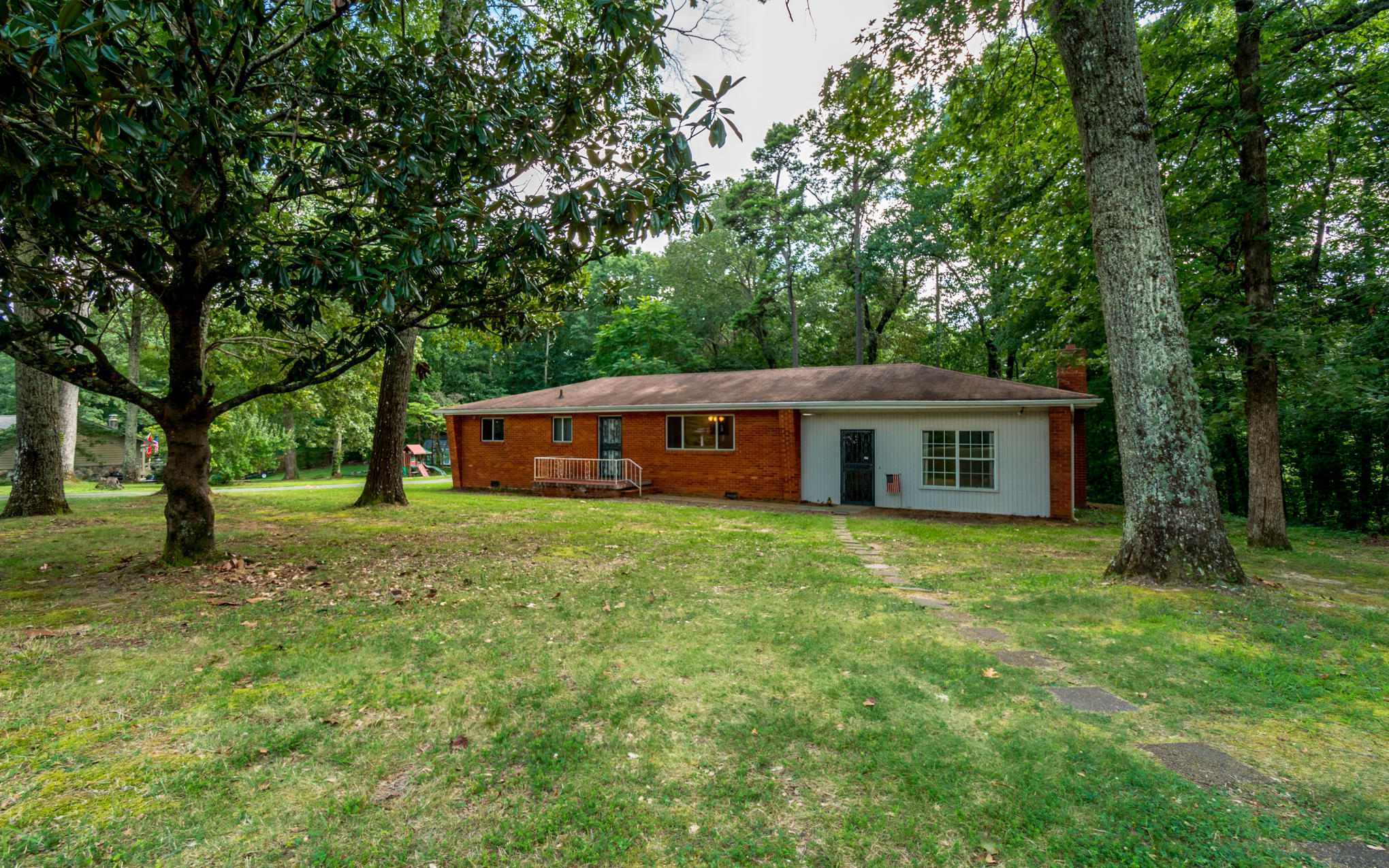 804 Ellen Road Hixson, TN 37343 - Photo 1 of 32 Ellen