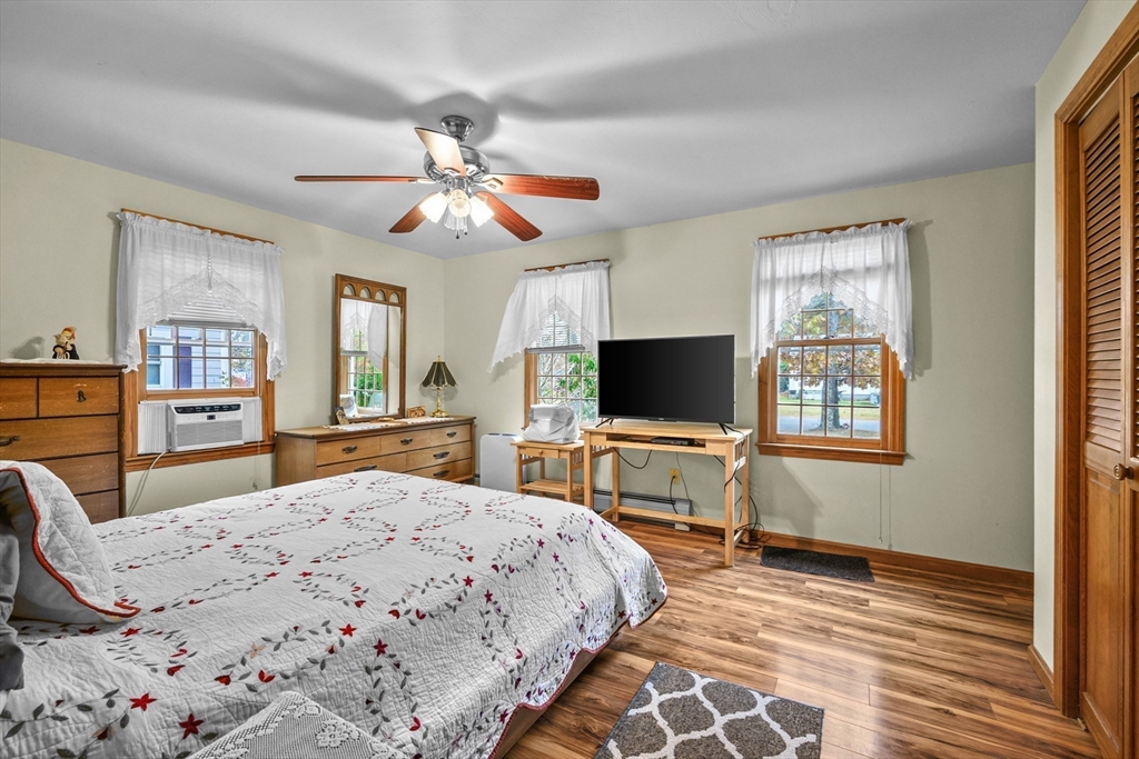 9 22nd Street Wareham, MA 02558 - Photo 13 of 31